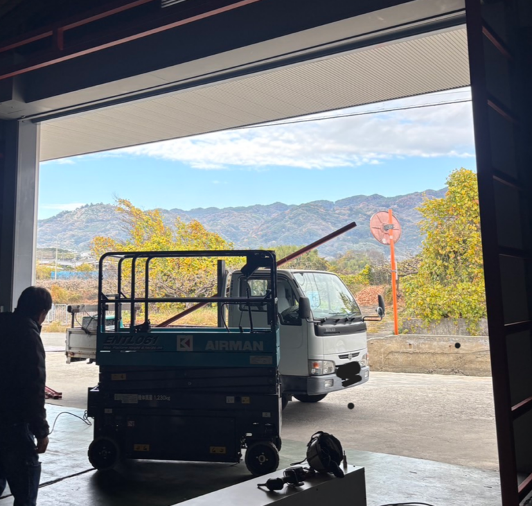 シートシャッター取付工事 / 和歌山県紀の川市